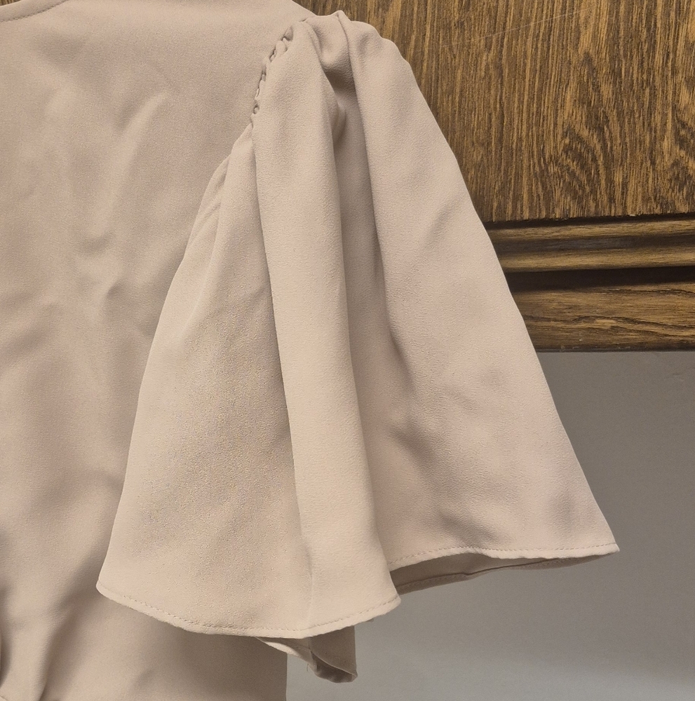 Express Ruffle Sleeve Blouse (Xs) - Picture 7 of 8